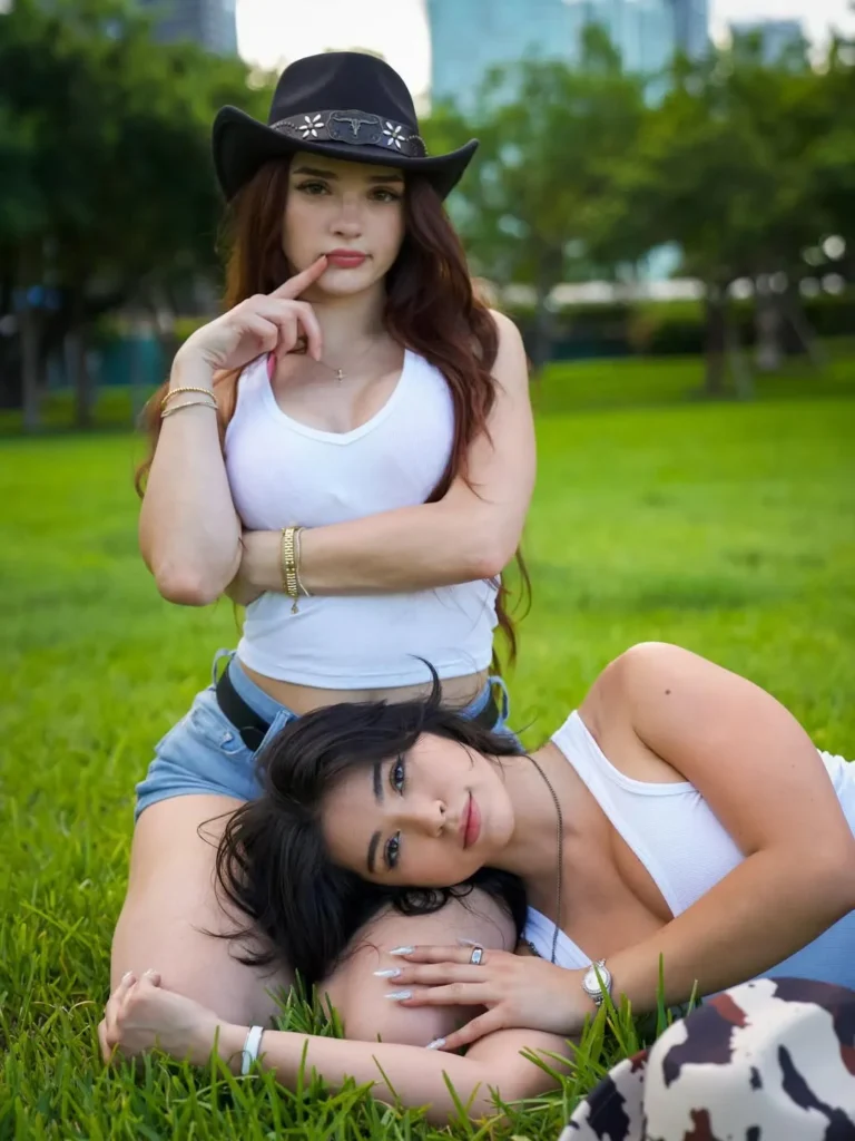 Aisha Sofey Age, Biography