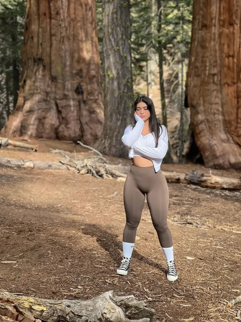 Aisha Sofey Age, Biography